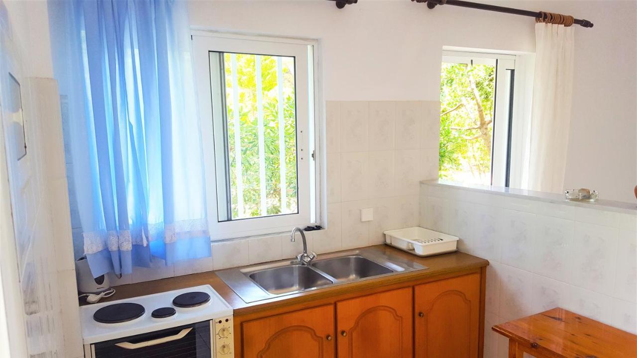 Blue White Apartments - Kefallonia Poolside Retreats Spartia  Exterior foto