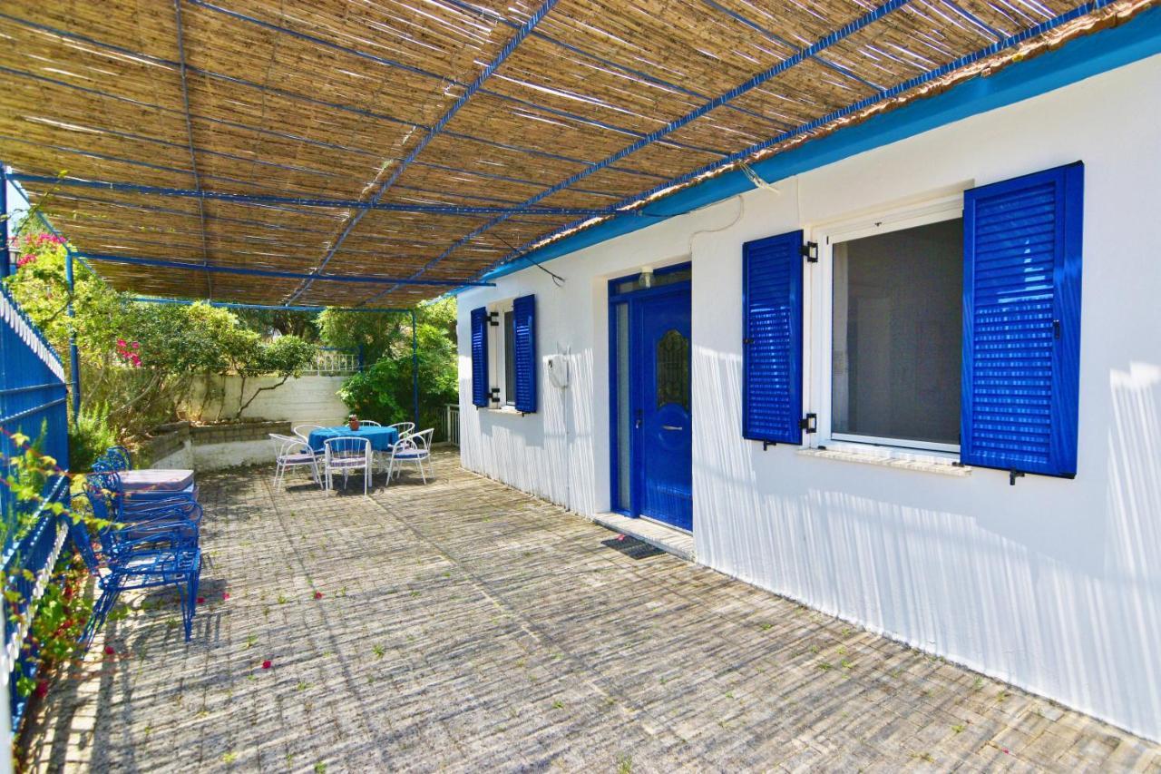 Blue White Apartments - Kefallonia Poolside Retreats Spartia  Exterior foto