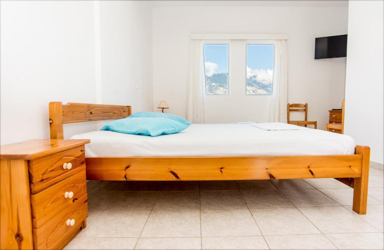 Blue White Apartments - Kefallonia Poolside Retreats Spartia  Exterior foto