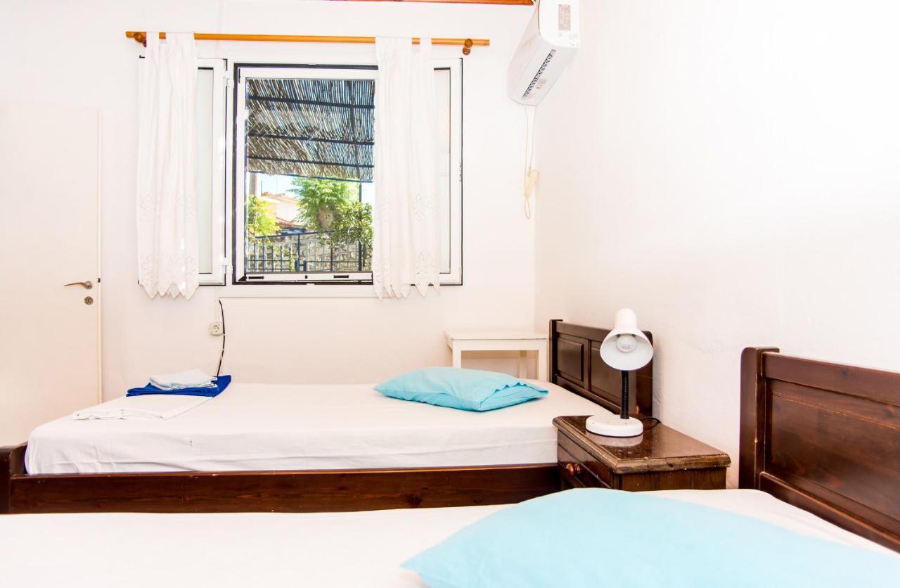 Blue White Apartments - Kefallonia Poolside Retreats Spartia  Exterior foto