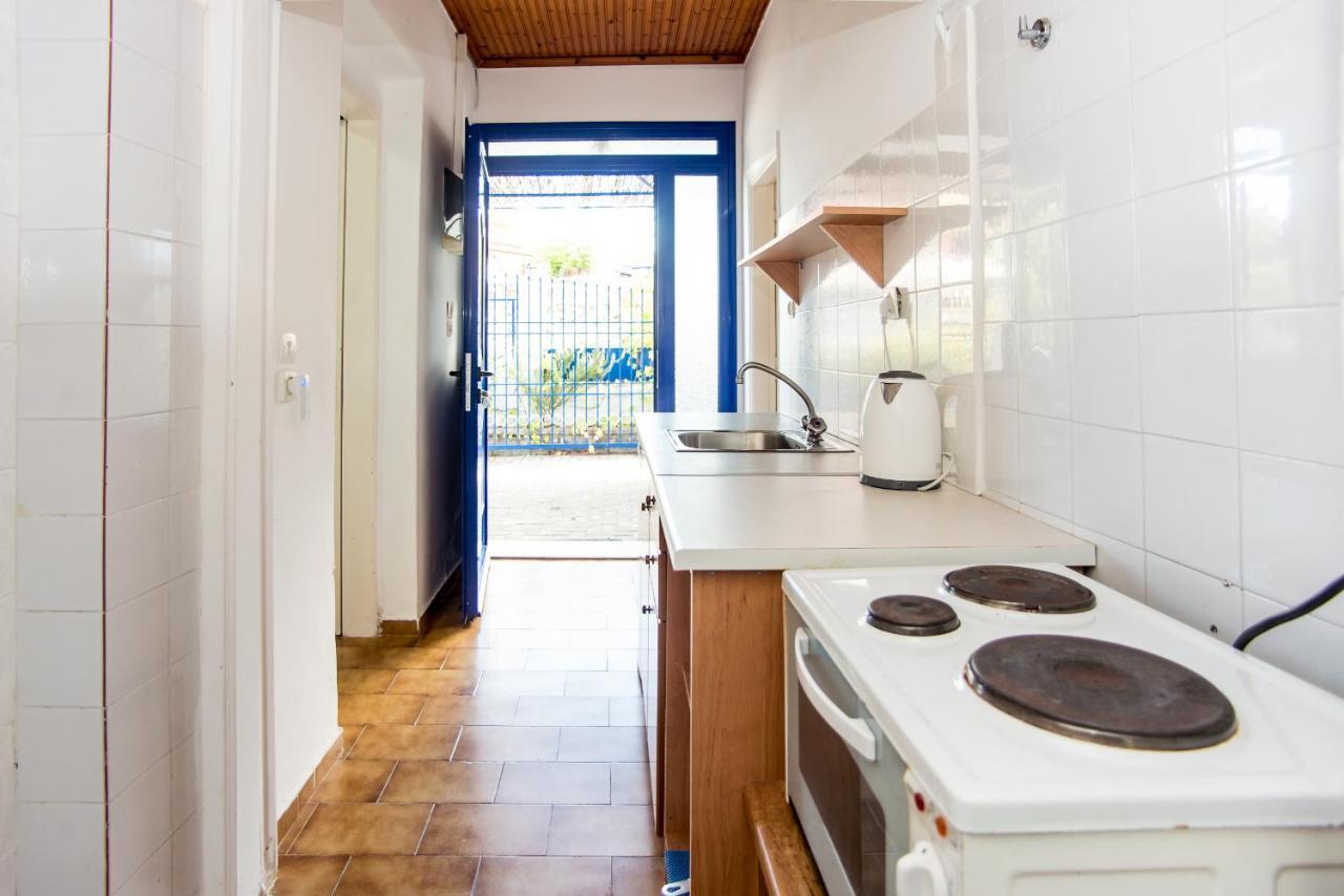 Blue White Apartments - Kefallonia Poolside Retreats Spartia  Exterior foto