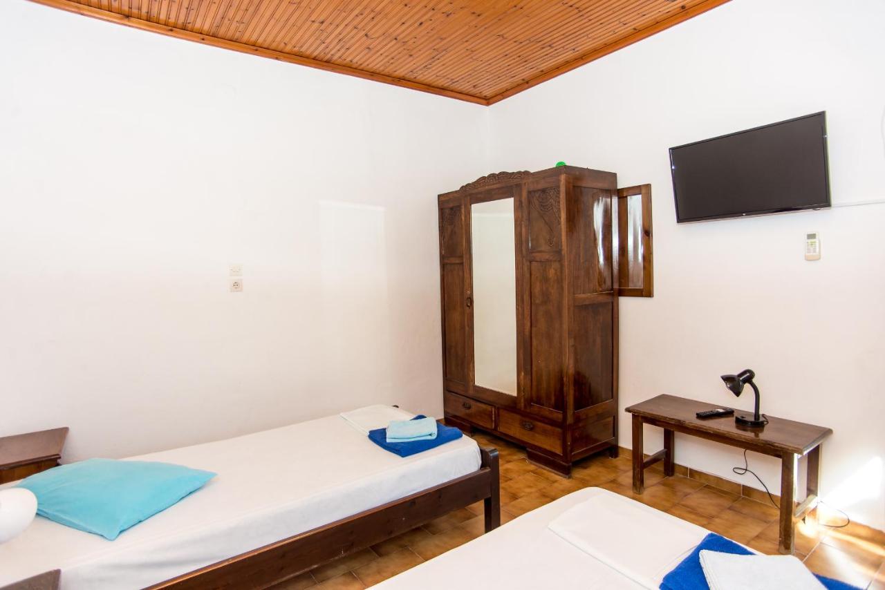 Blue White Apartments - Kefallonia Poolside Retreats Spartia  Exterior foto